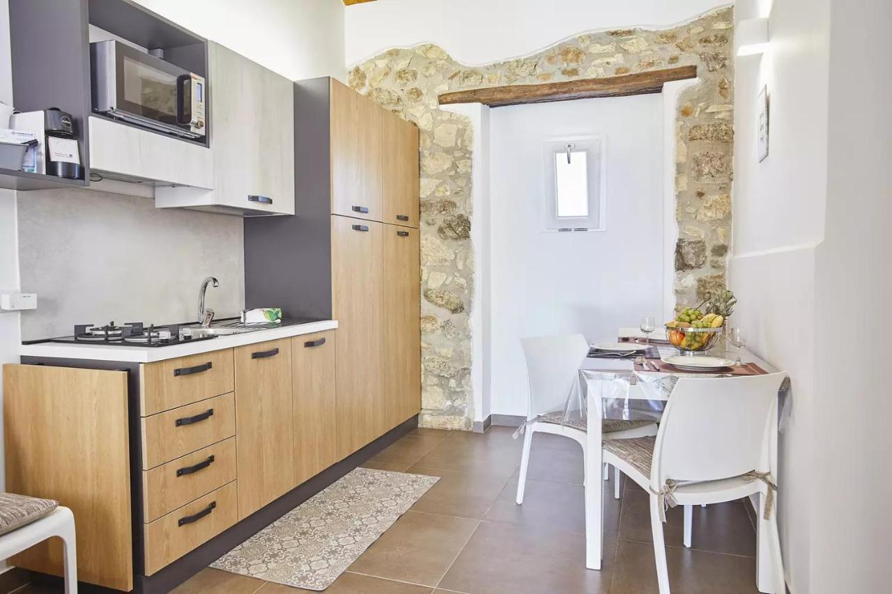 Casale Sammartano Apartments Ummari ภายนอก รูปภาพ