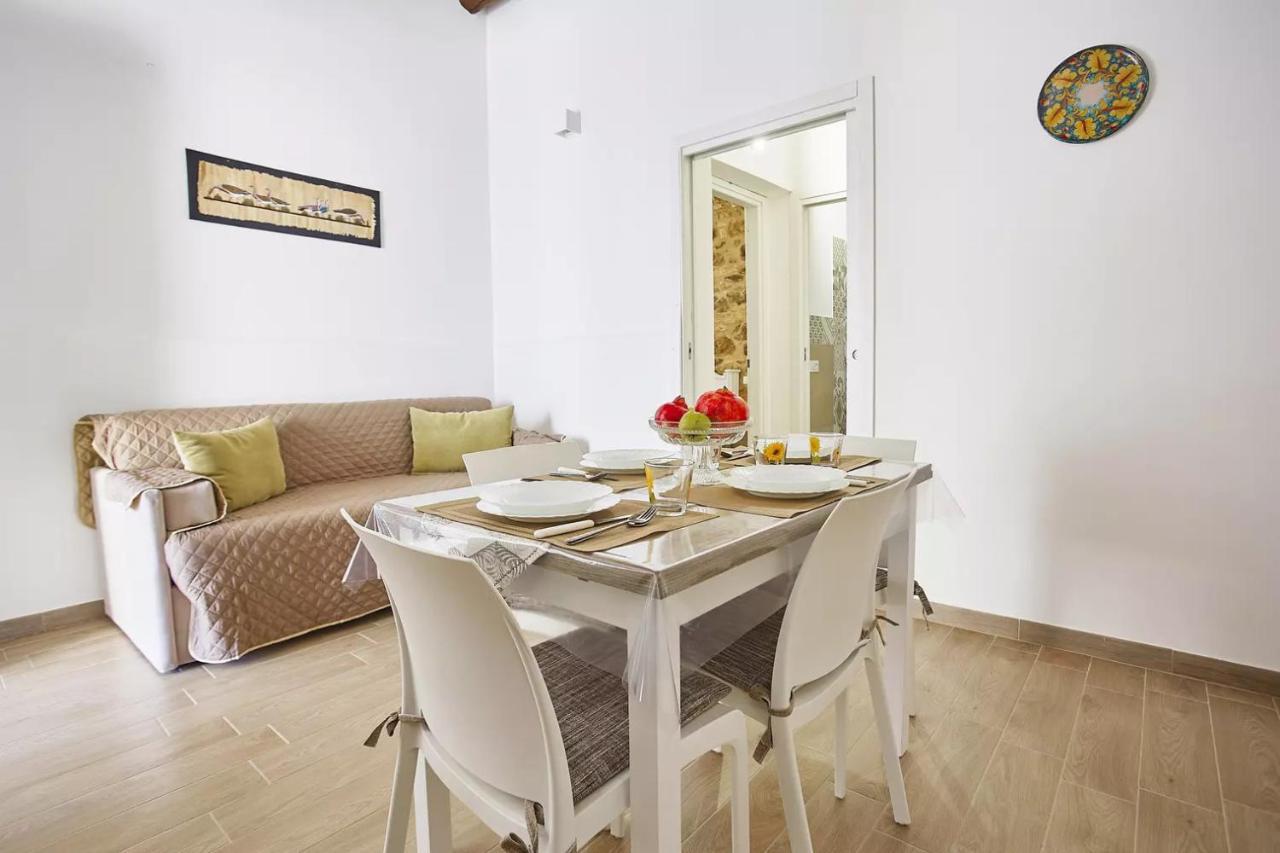 Casale Sammartano Apartments Ummari ภายนอก รูปภาพ